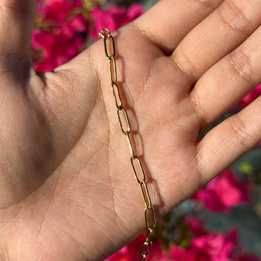 Linear Link Minimal Chain Bracelet