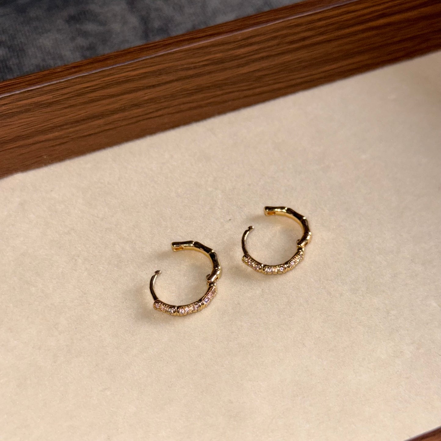 Daily Round Hoops