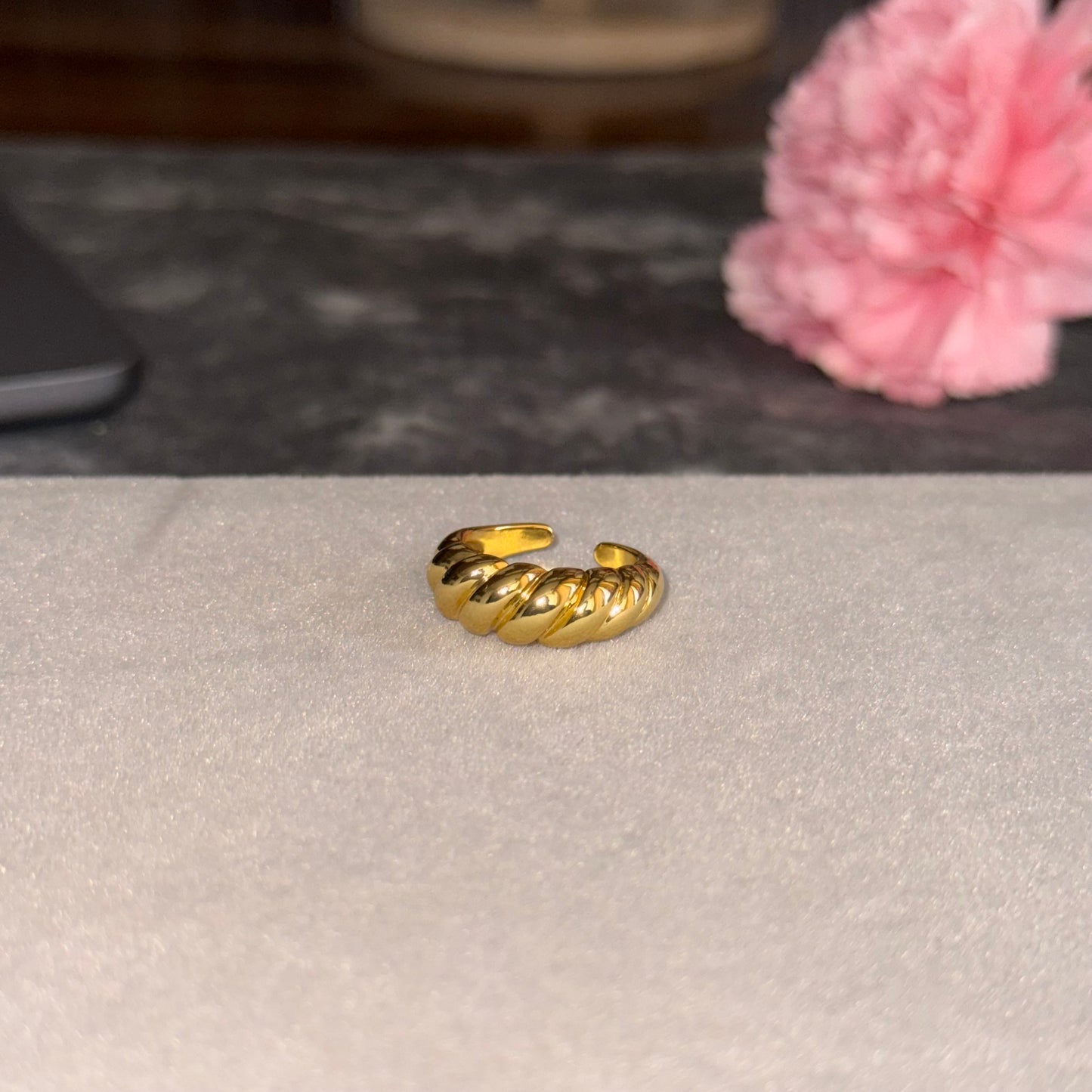 Croissant Chunky Ring