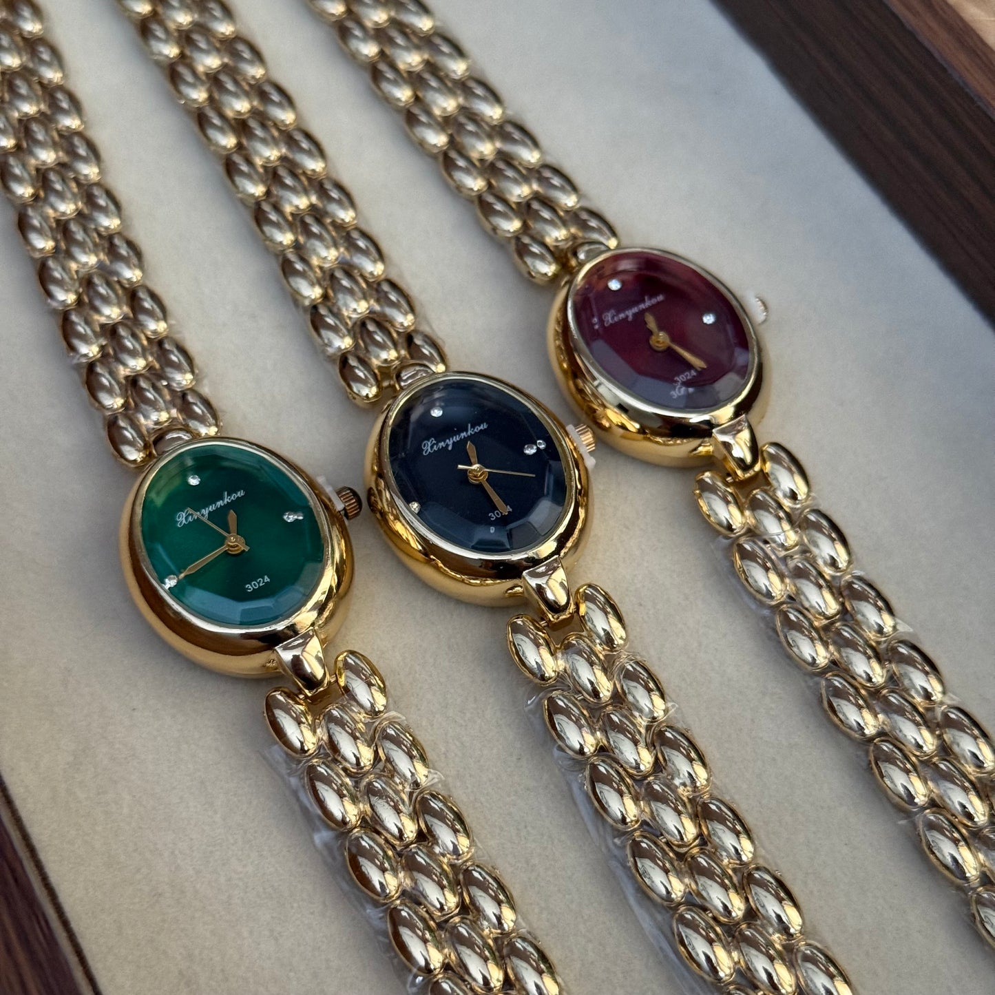 Scarlet Carat Watch (Random Color Box Included)
