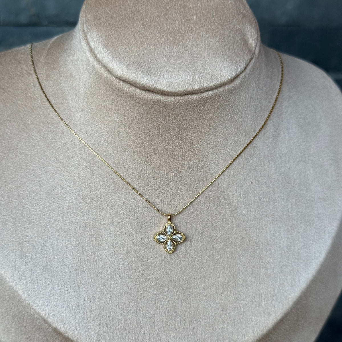 Regina Pendant Necklace