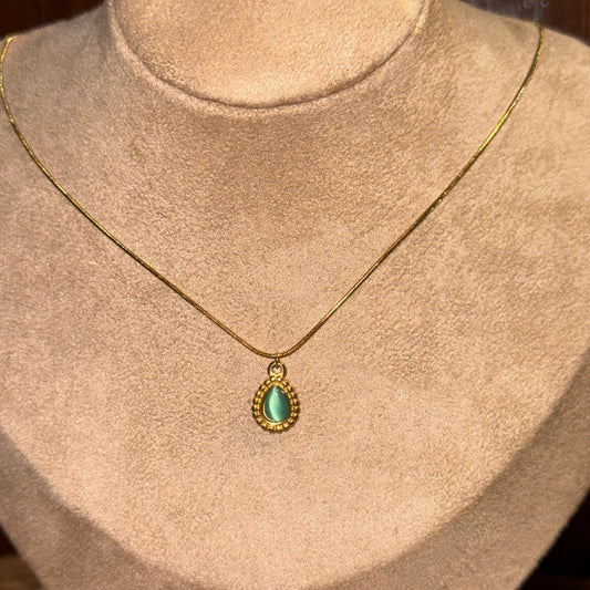 Vixen Green Pendant Necklace