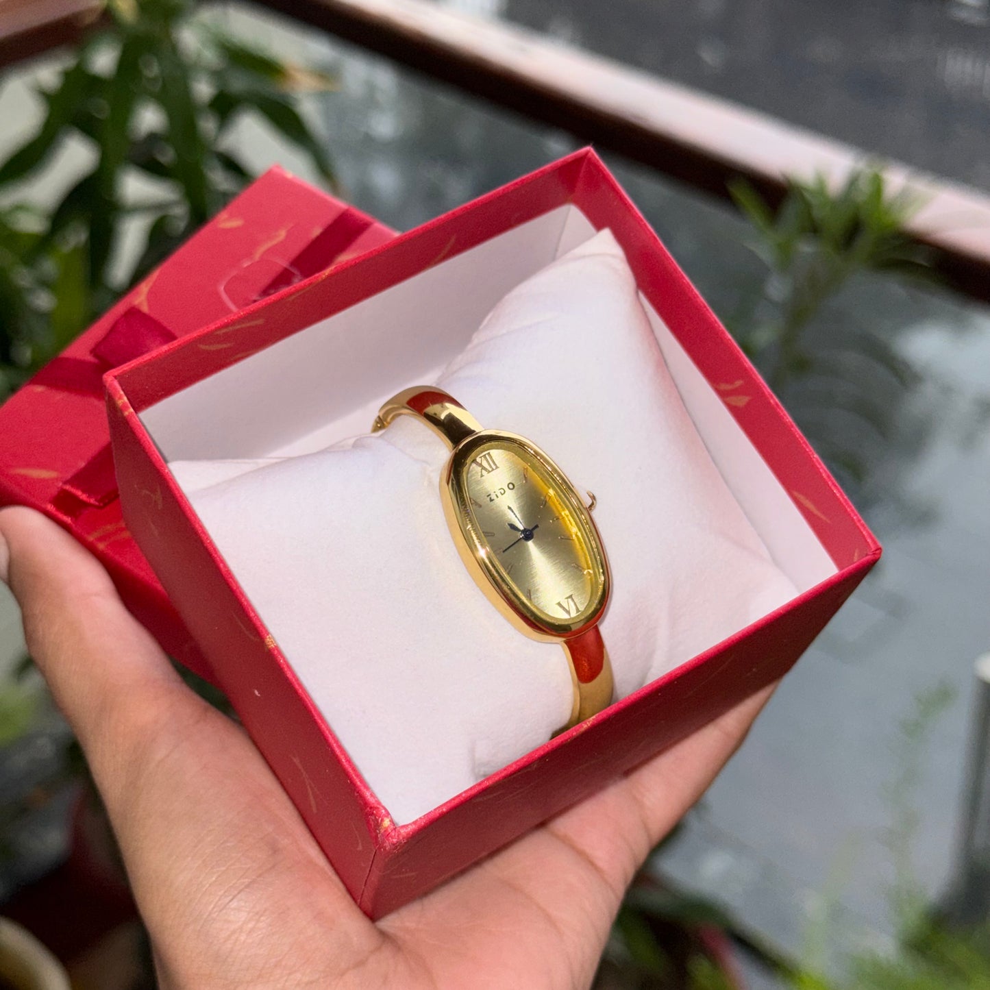 Lady Timeless Watch (Random Color Box Included)
