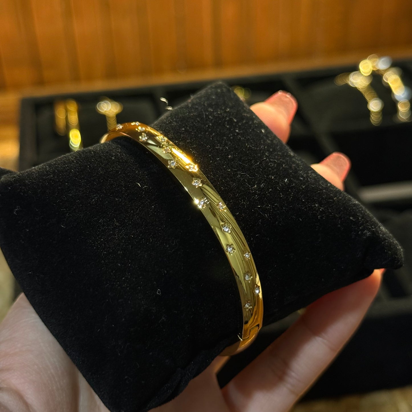 Charlotte Dainty-Studded Bangle (Thin Wrist)