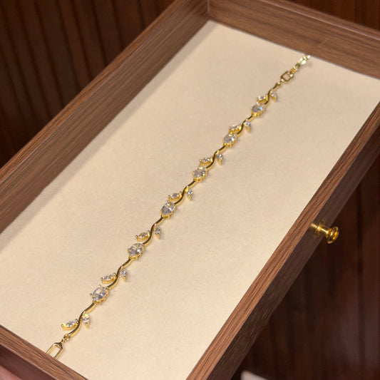 Dainty Tulip Bracelet