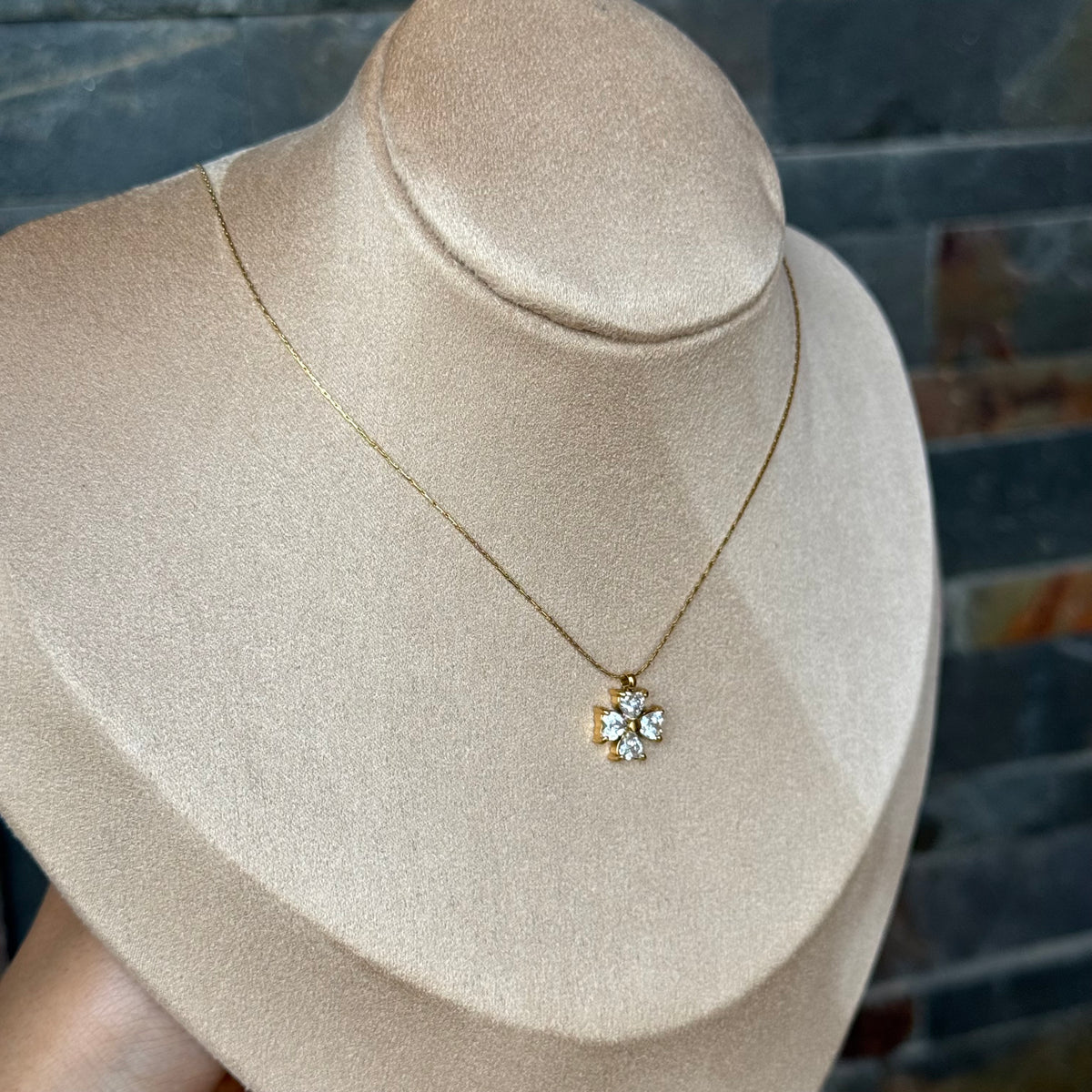 Clover Pendant Chain