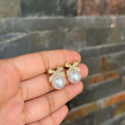 Venus Bow Earrings