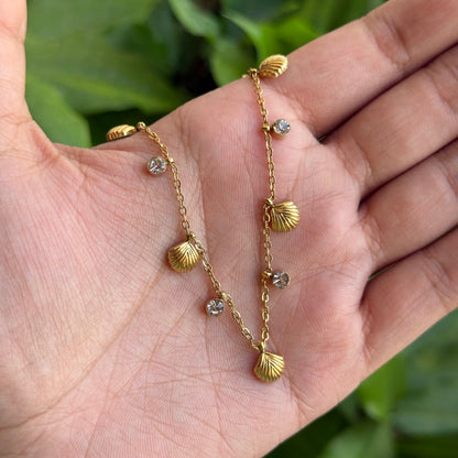 Seashell Studded Necklace