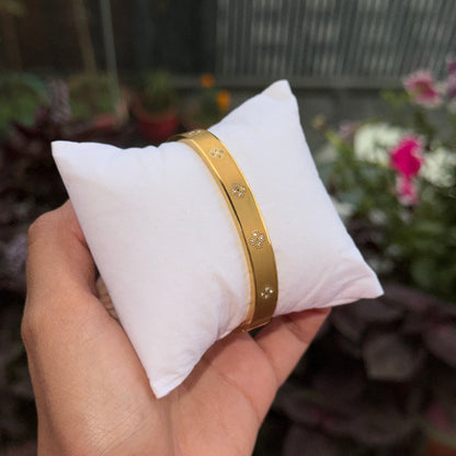 Artisan Matte-Gloss Bangle