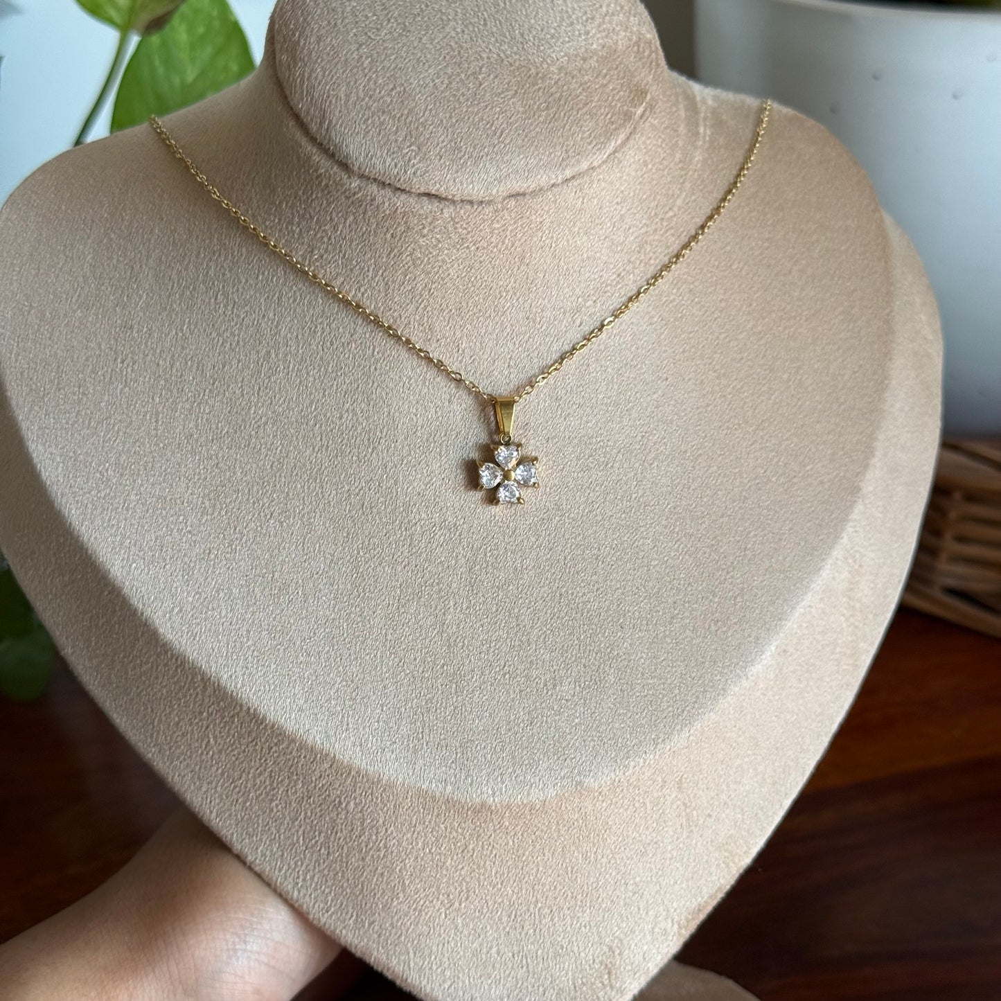 Clover Pendant Chain