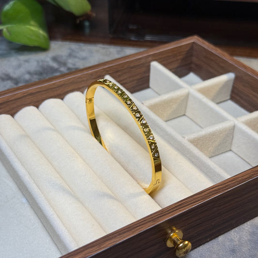 Aura Spark Bangle