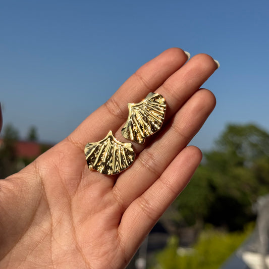 Statement Scallop Studs