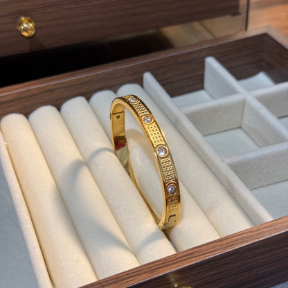 Hexa Sparkle Bangle (Thin Wrist)