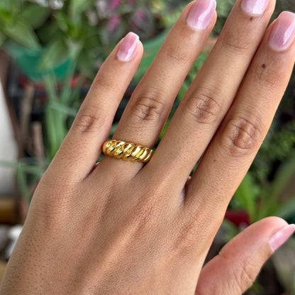 Croissant Chunky Ring