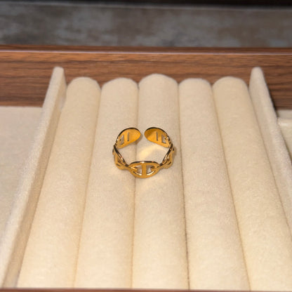 Stevie Chain Link Ring