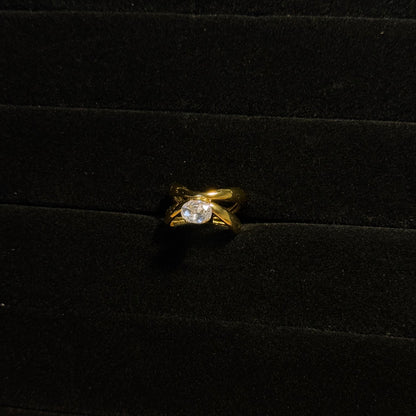 Pinched Solitaire Ring HOUSE OF LAILA
