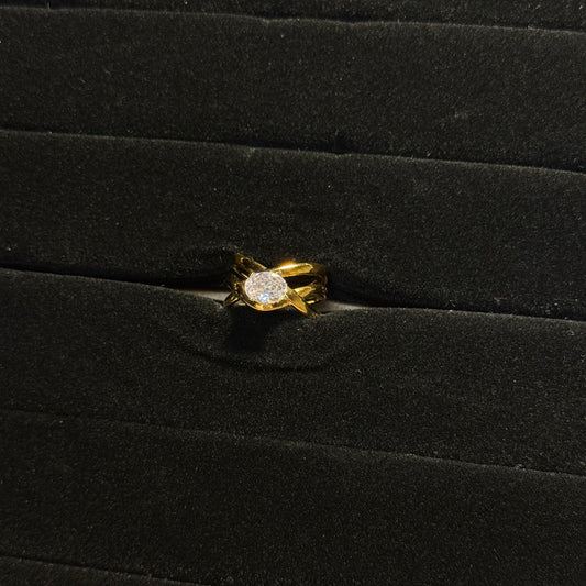 Intertwined Solitaire Ring HOUSE OF LAILA