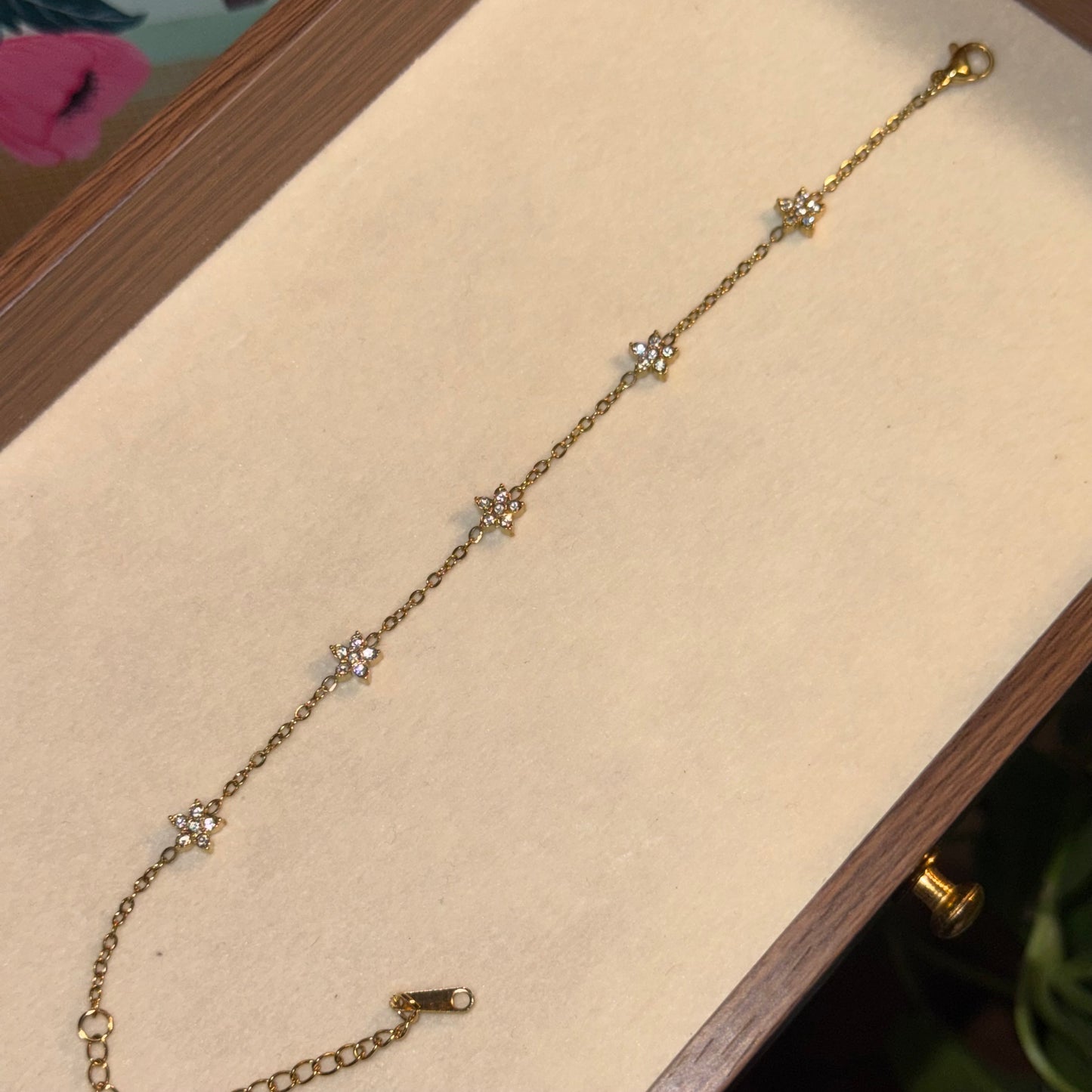 Gardenia Crystal Chain Bracelet