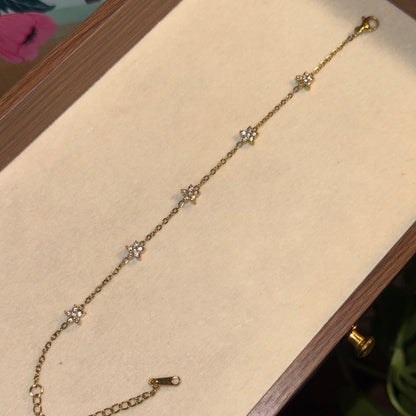Gardenia Crystal Chain Bracelet
