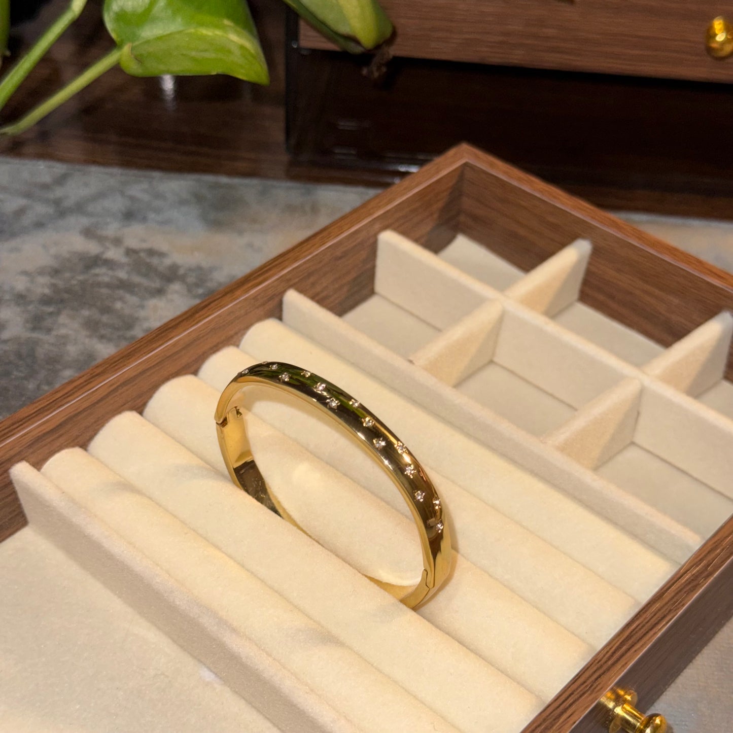 Charlotte Dainty-Studded Bangle (Thin Wrist)