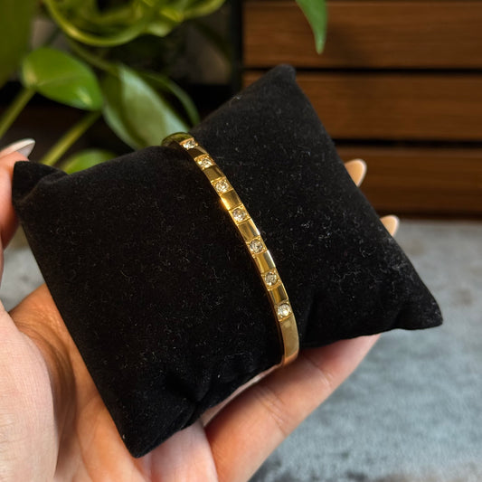 Sansa Station Bangle