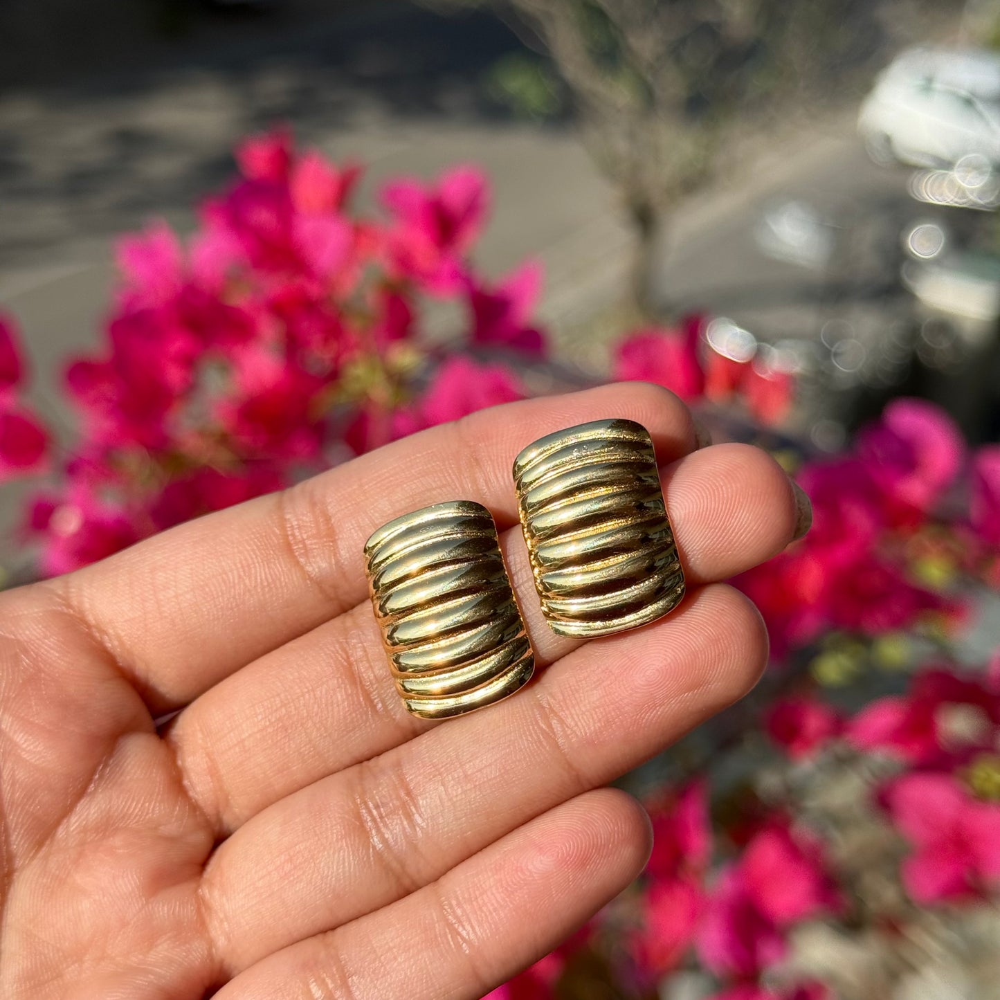 Statement Classic Studs