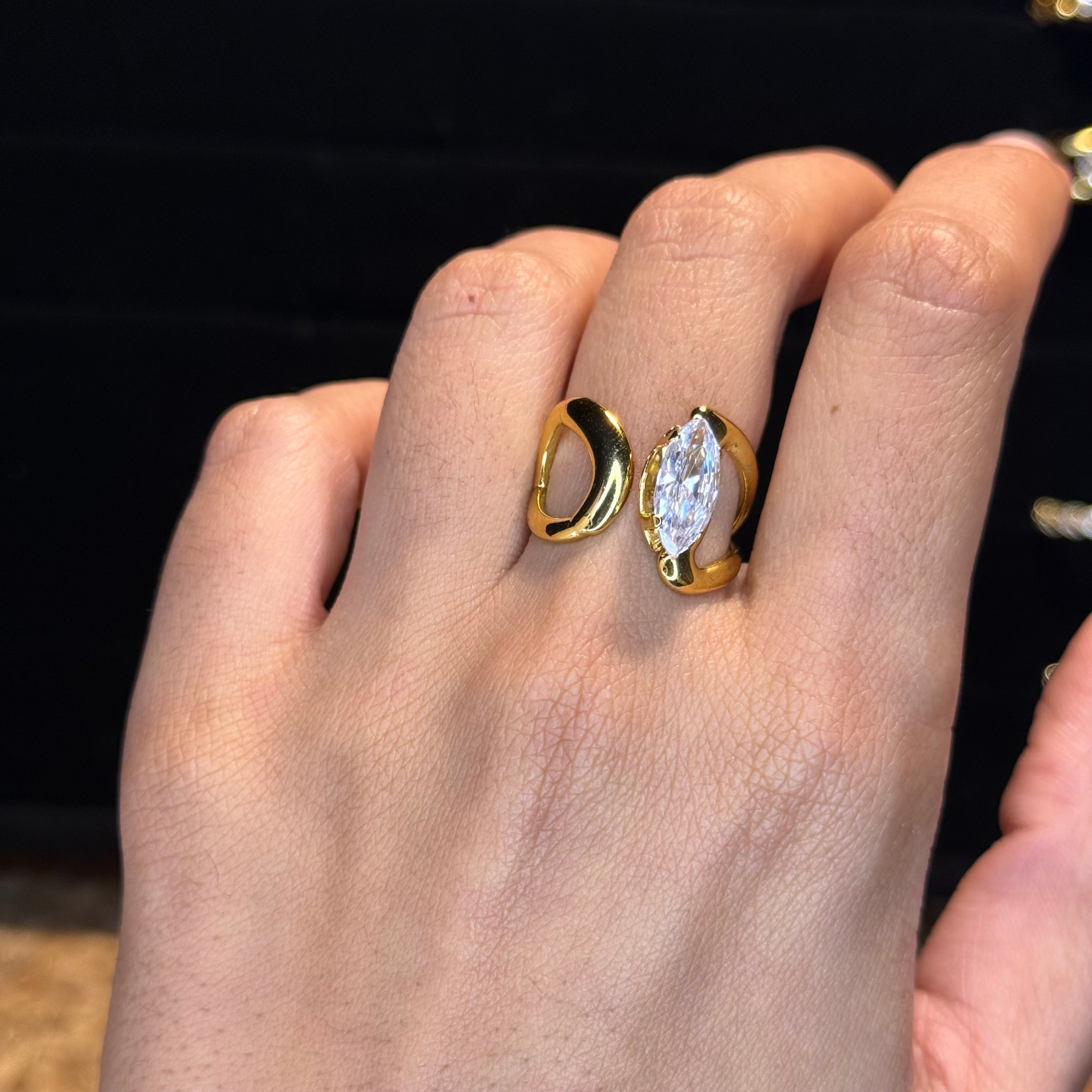 Asymmetrical Solitaire Ring HOUSE OF LAILA