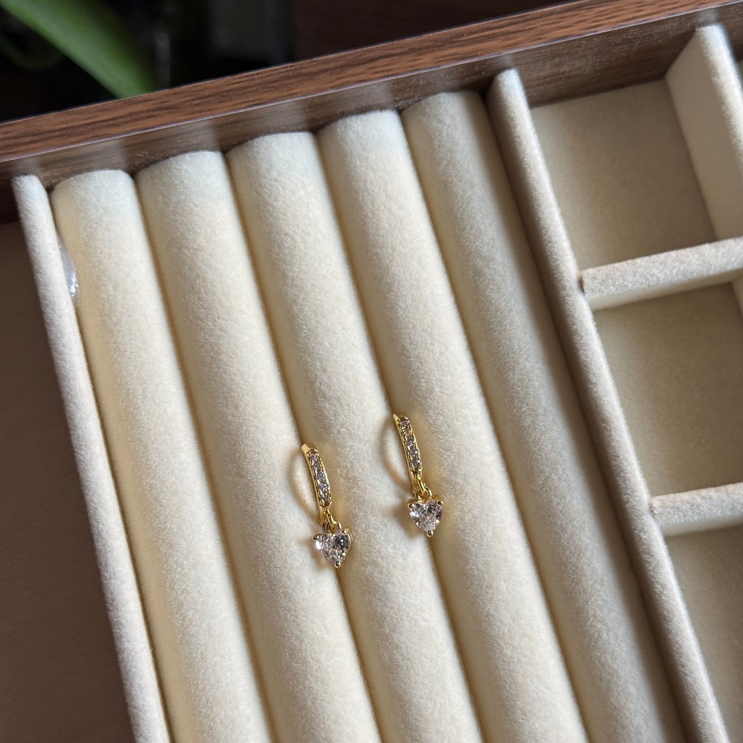 Sweetheart Dangle Hoops