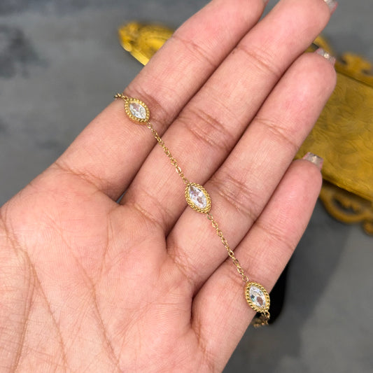 Ana Studded Chain Bracelet (Clear)