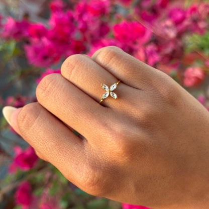 Dainty Flower Ring