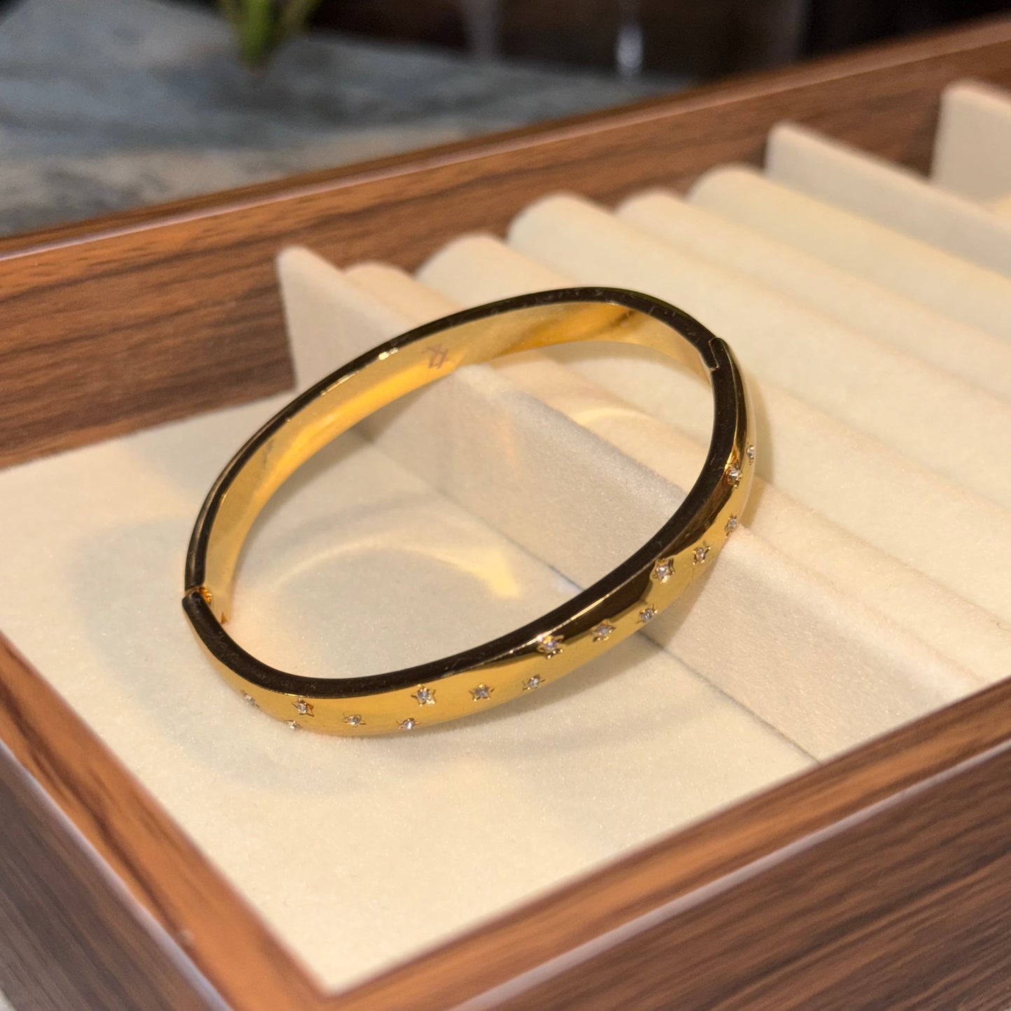 Charlotte Dainty-Studded Bangle (Thin Wrist)