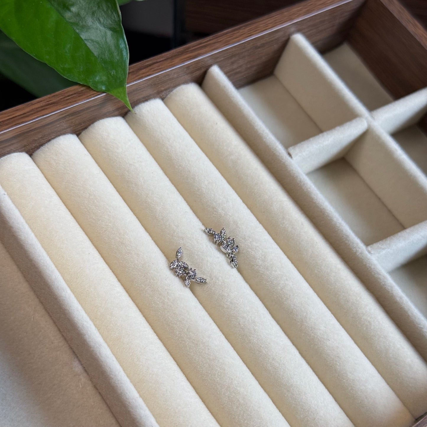 Don't Leaf Me Ball-Back Studs (Silver)
