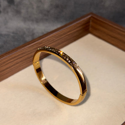 Taylor Studded Bangle (Thin Wrist)