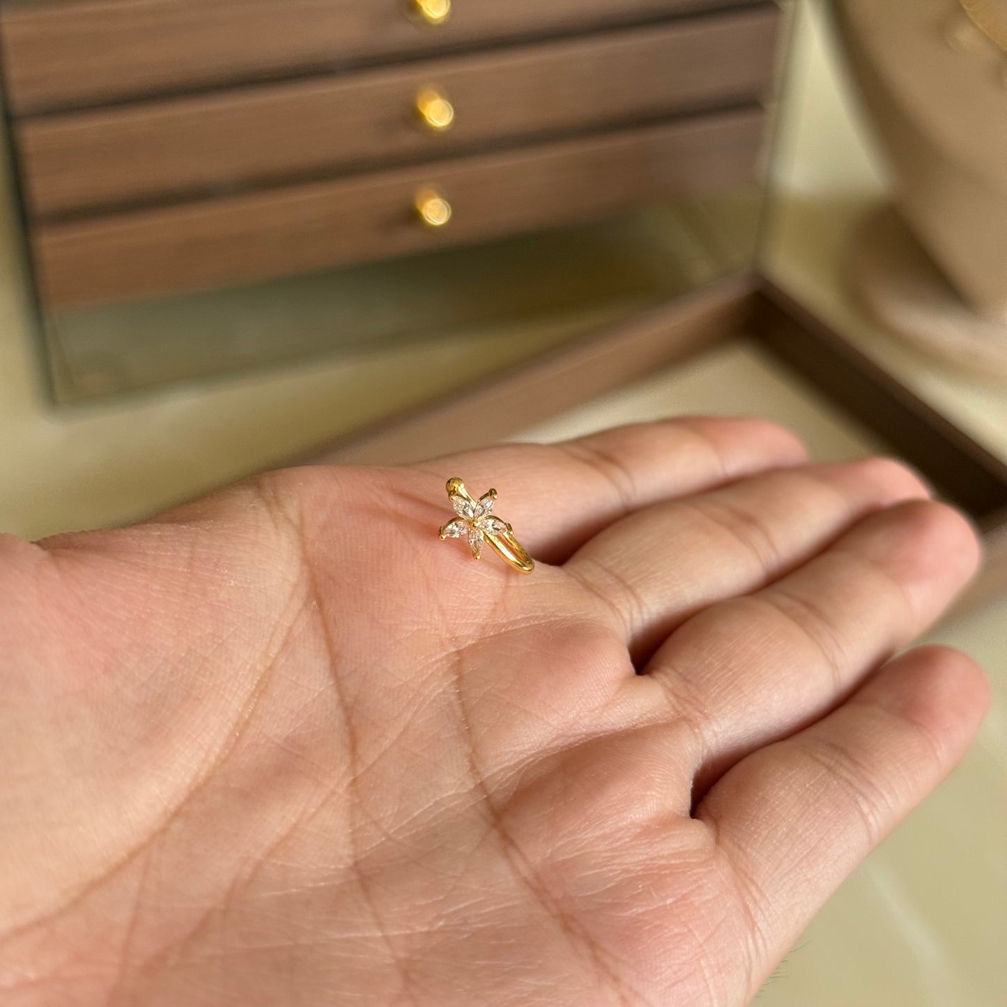Blossom Radiant Clip-On Nose Pin