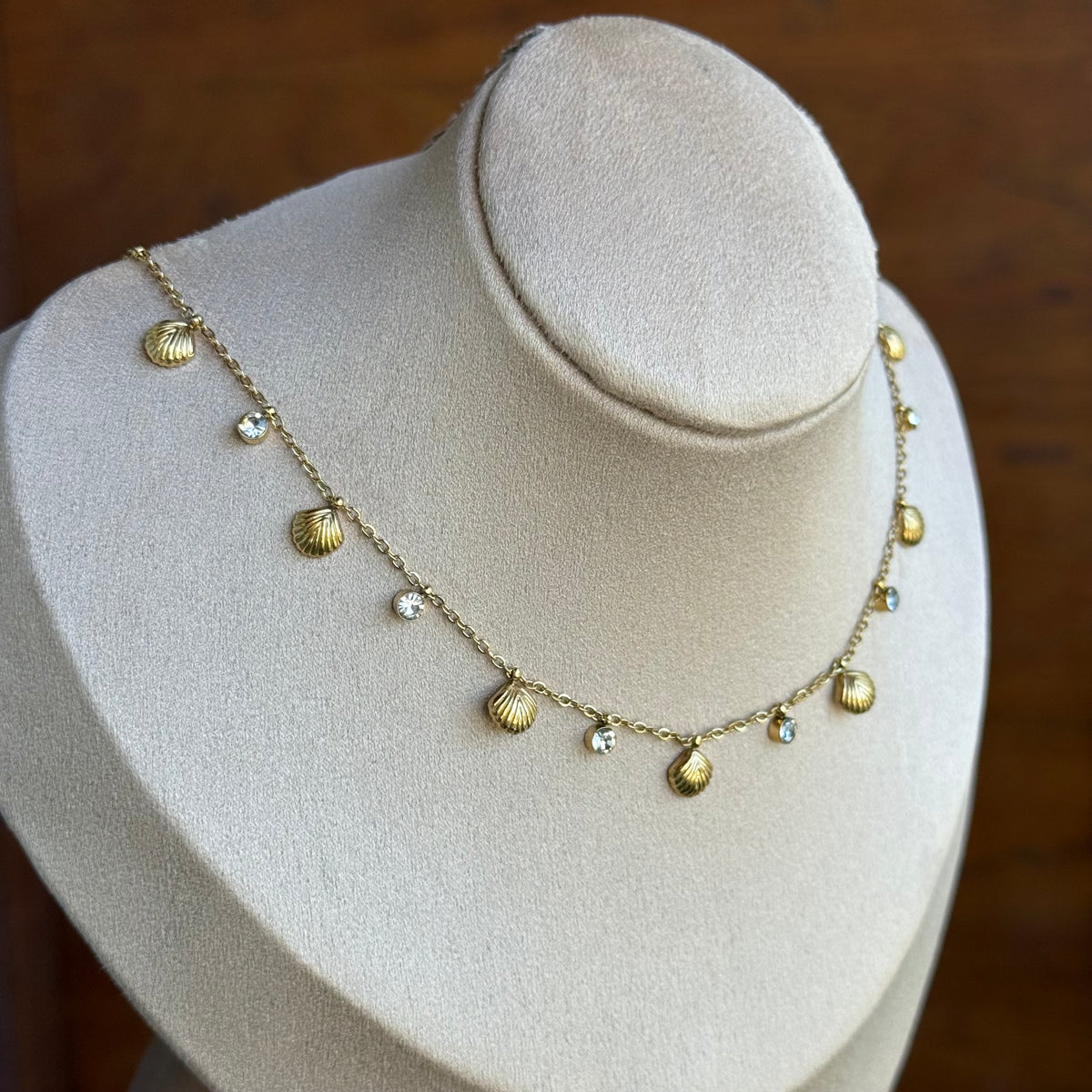 Seashell Studded Necklace