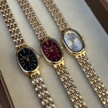 Crimson Minimalist Watch (Random Color Box Included)