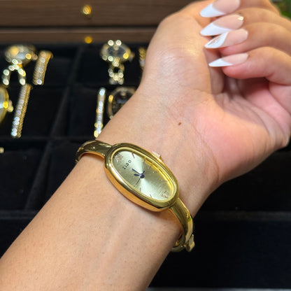 Lady Timeless Watch (Random Color Box Included)