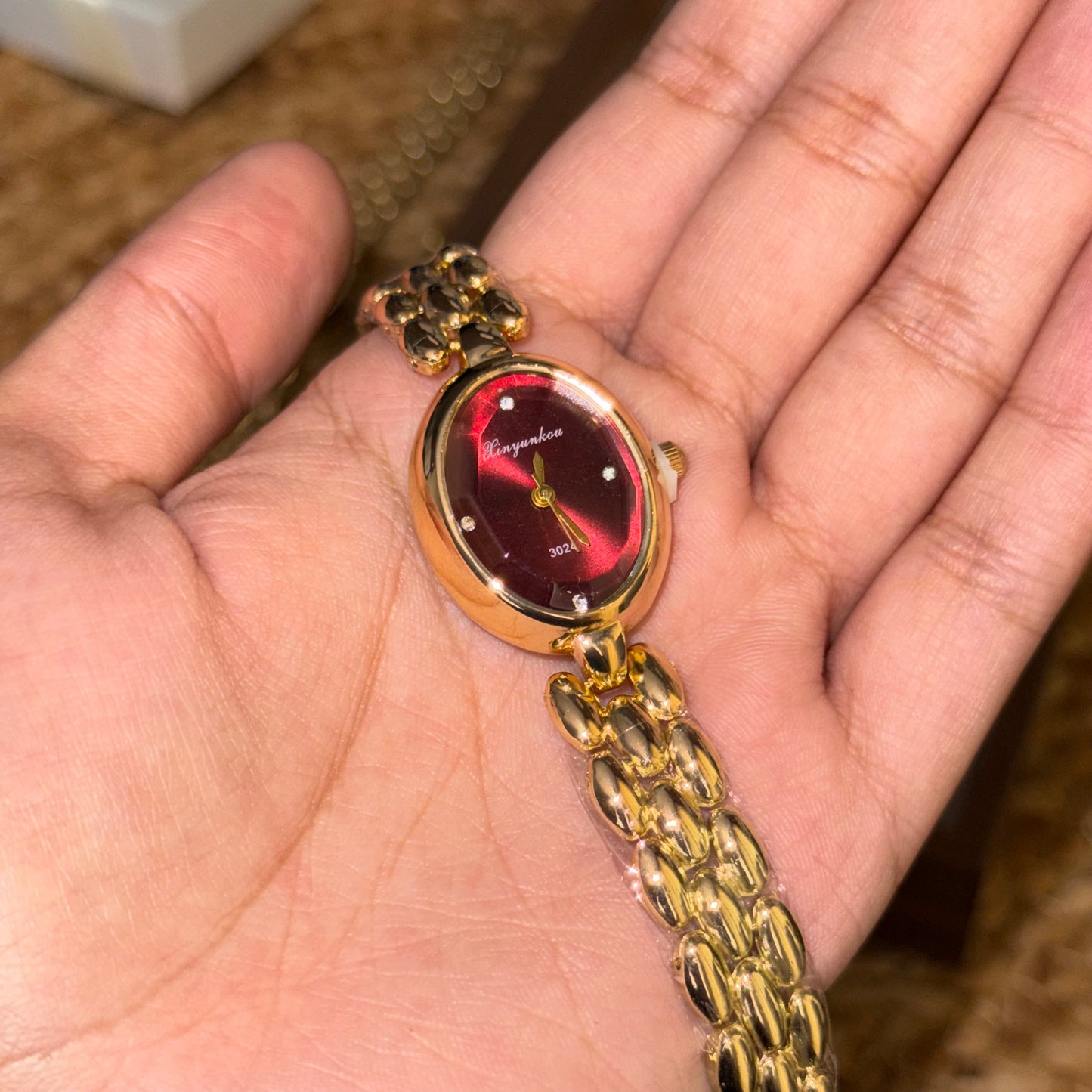 Scarlet Carat Watch (Random Color Box Included)