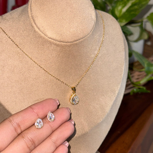 (Last Piece) Crystal Dew Pendant + Earrings Set
