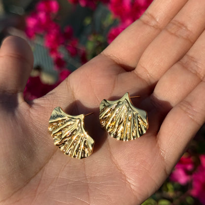 Statement Scallop Studs