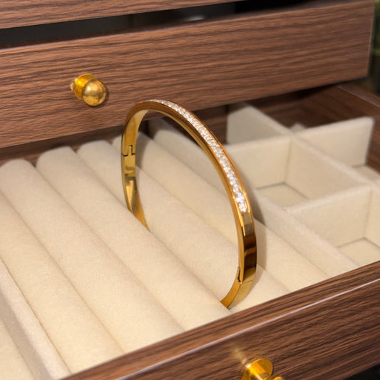 Eternity Line Bangle (Regular Size)