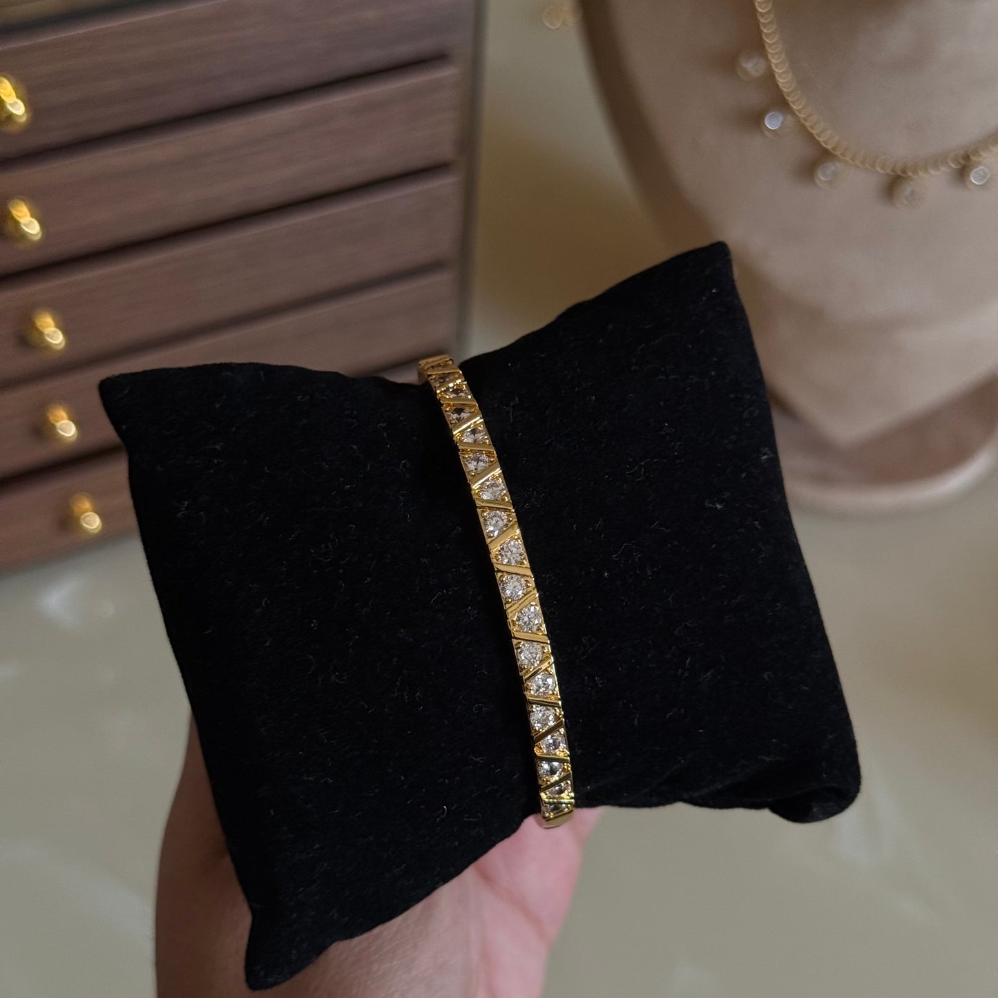 Aura Spark Bangle