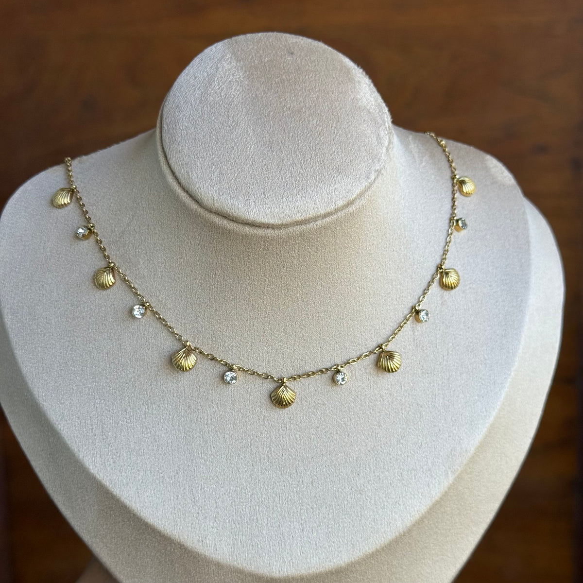 Seashell Studded Necklace