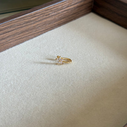Blossom Radiant Clip-On Nose Pin