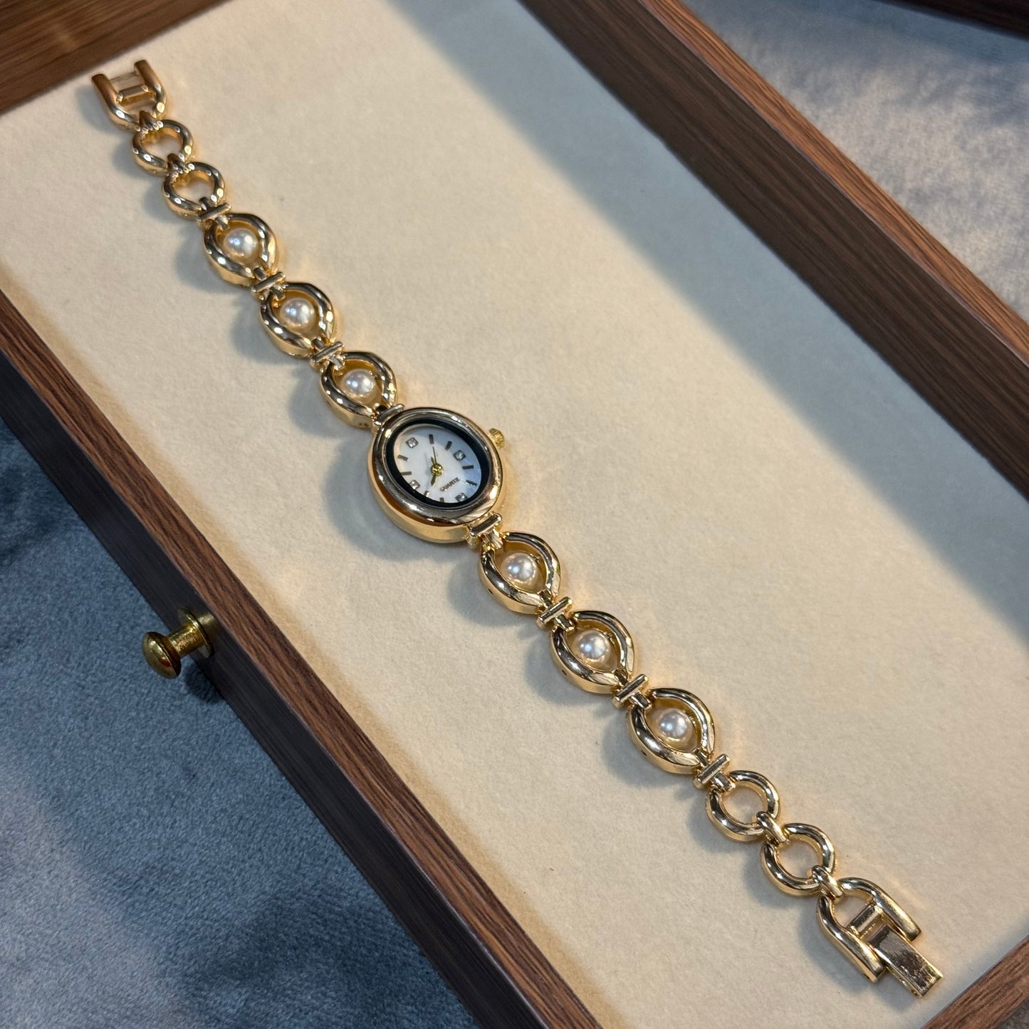 Opulence Pearl Watch (Random Color Box Included)