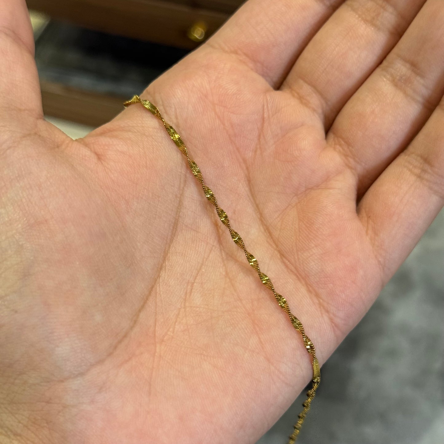 Twist Minimalist Chain Bracelet