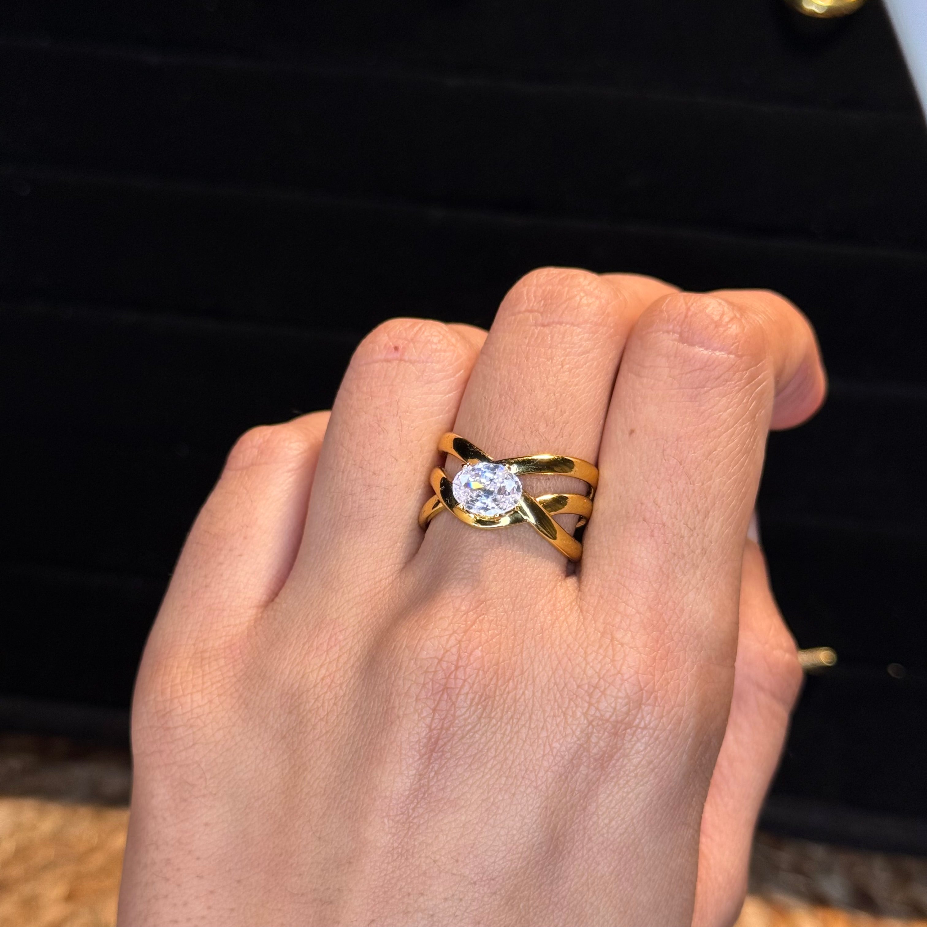 Intertwined Solitaire Ring HOUSE OF LAILA