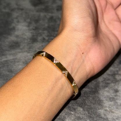 Vanessa Studded Bangle (Thin Wrist)