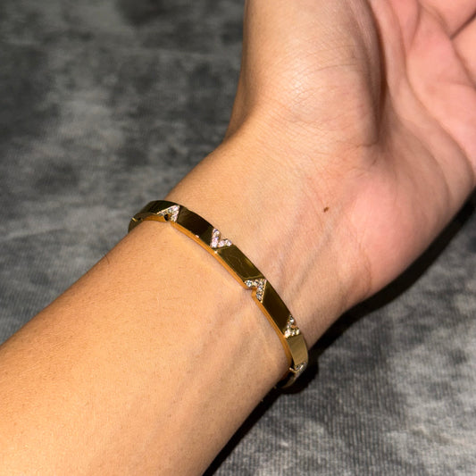 Vanessa Studded Bangle (Thin Wrist)