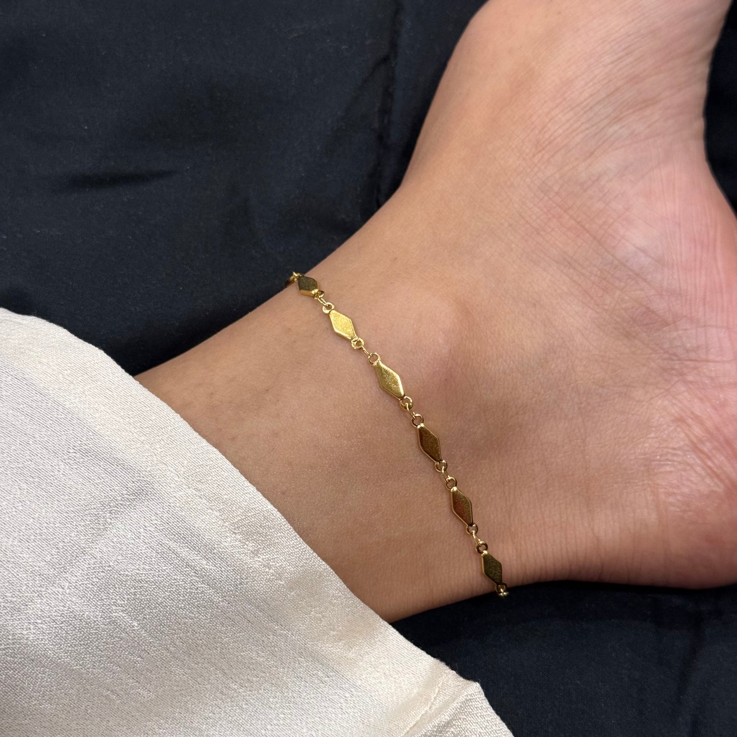 Contemporary Evee Anklet (Single)